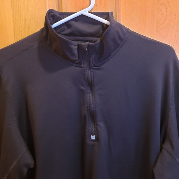 Kirkland Signature Men's Quarter Zip Sweatshirt - Picture 2 of 12